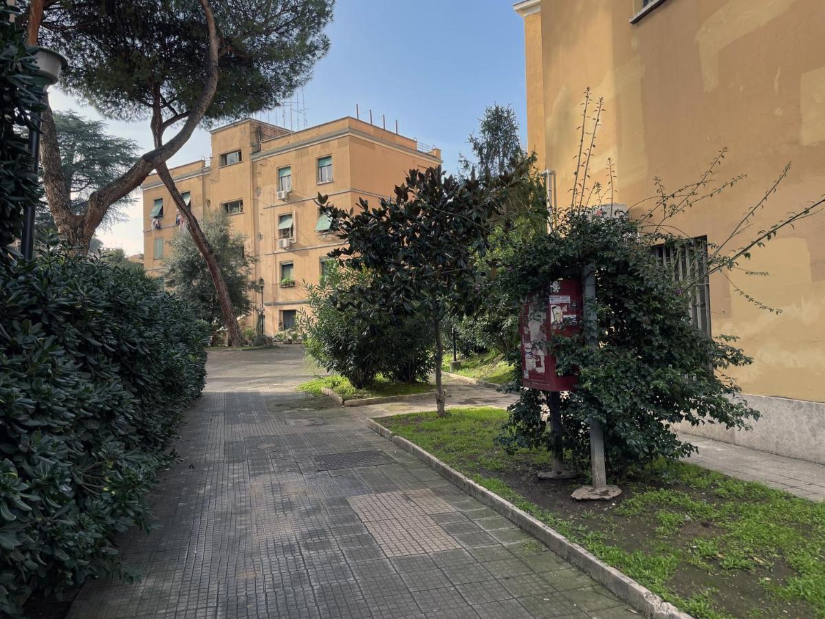 Casa Vacanze Garbatella Rome Extérieur photo